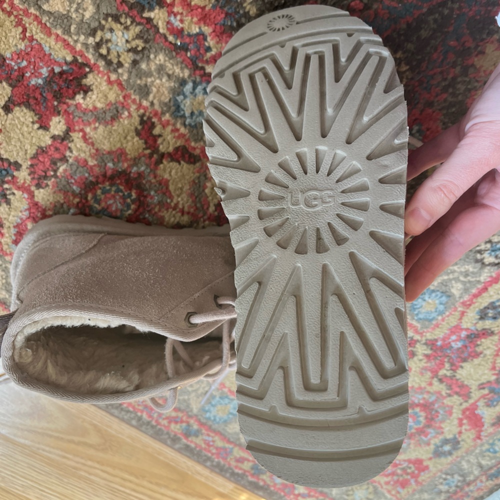 Final price 💕EUC UGG Neumel Chukka boots - Picture 4 of 6